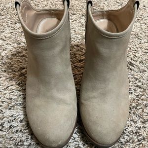 Heels size 7